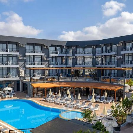 Clover Magic Park Side Hotel Bagian luar foto