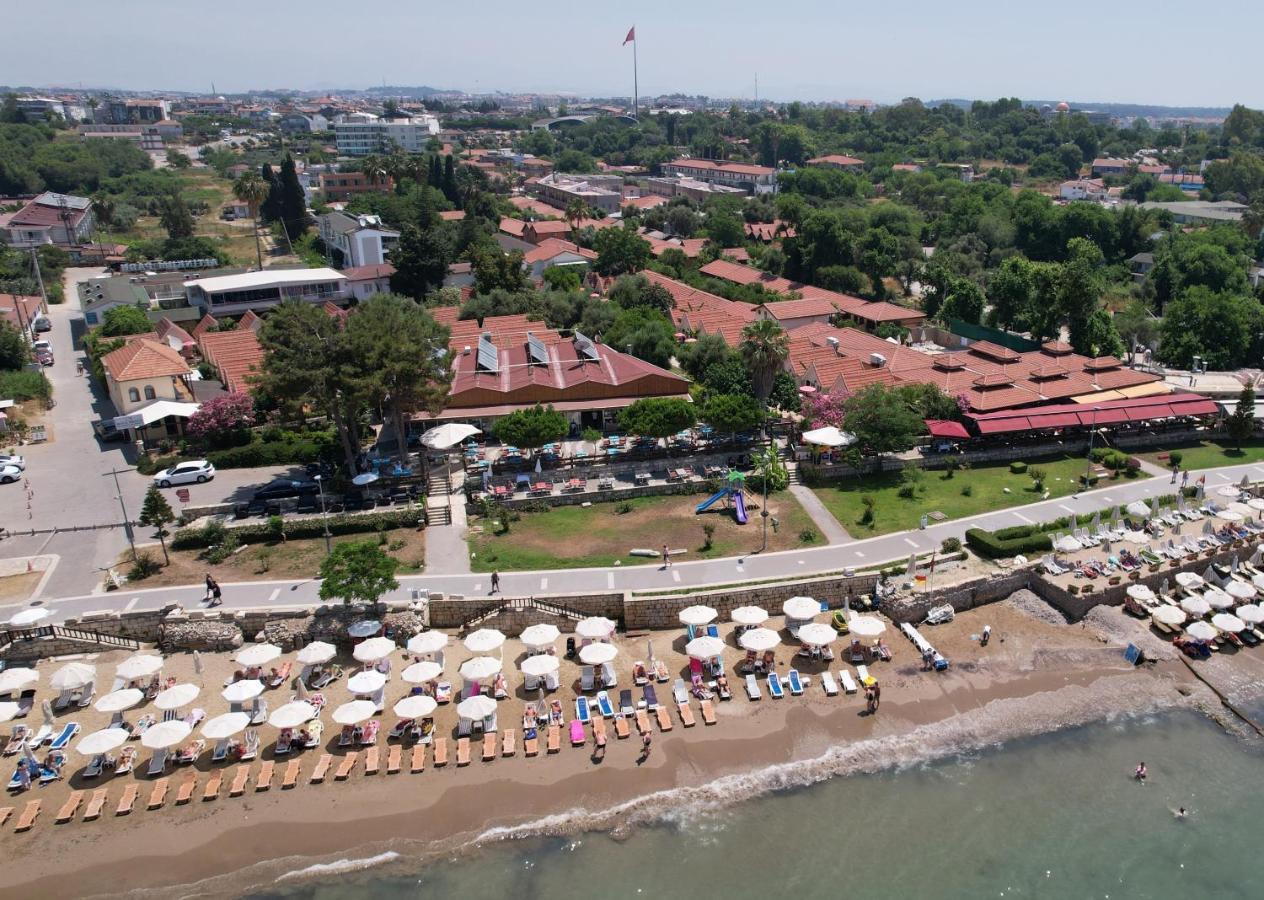 Clover Magic Park Side Hotel Bagian luar foto
